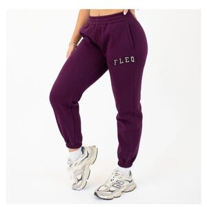 FLEO NWOT Varsity Affinity Sweatpants